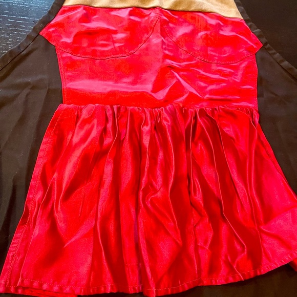 Red and Beige Apron - Picture 7 of 7